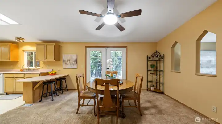 Dining room - new ceiling fan!