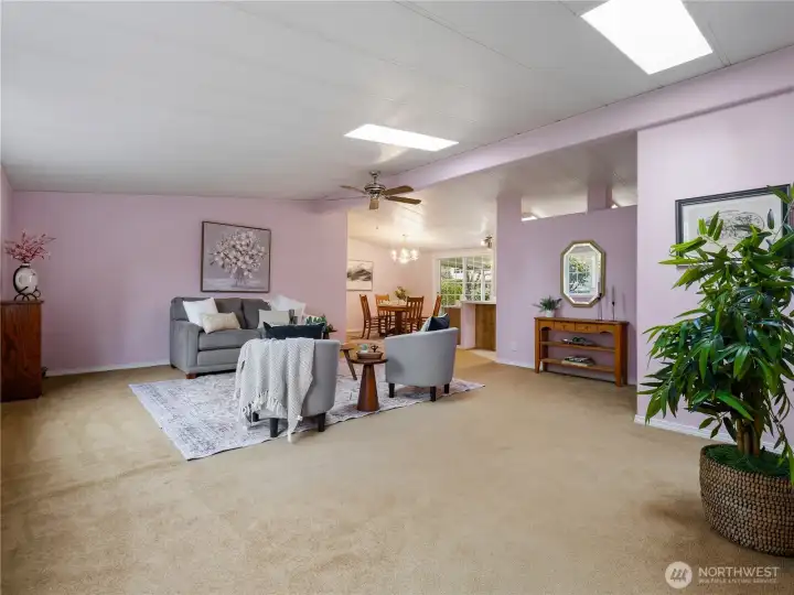 The space has a great flow and separates the sleeping quarters from the entertainment areas.