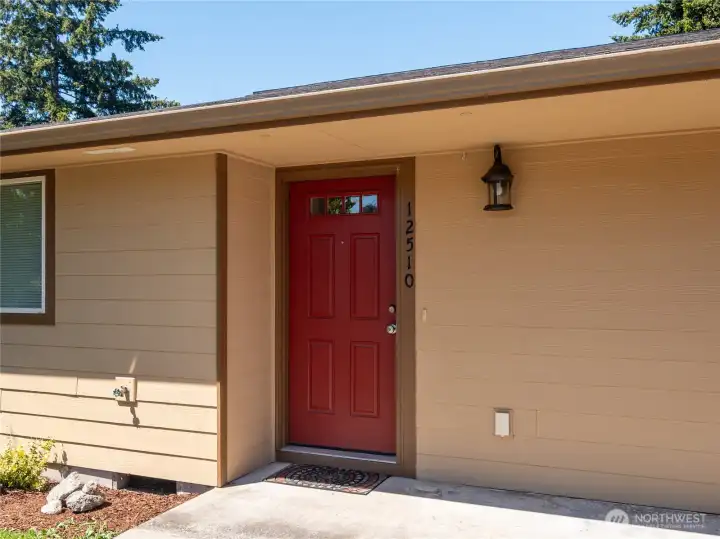 Come on in & look around!