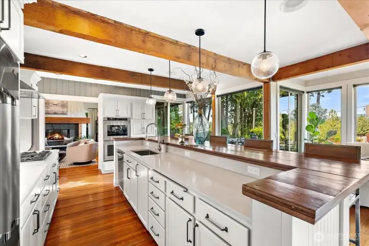 Stainless steel double ovens and warmer drawer.