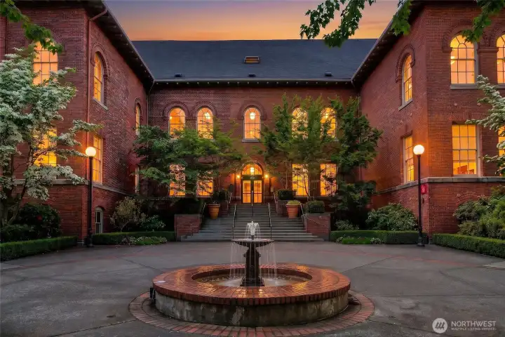 Living here means participating in one of Seattle's most architecturally significant and culturally rich communities, where history, design and daily life remain closely intertwined.