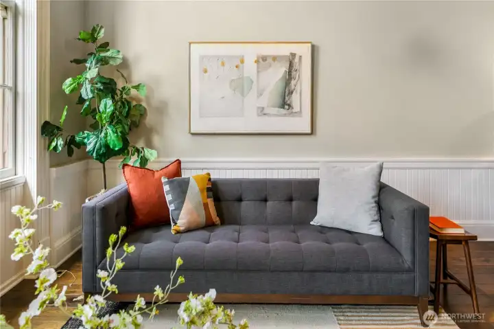 Open living spaces accommodate entertaining, reading, conversation and quiet reflection beneath ceilings rarely encountered in contemporary condominium construction.