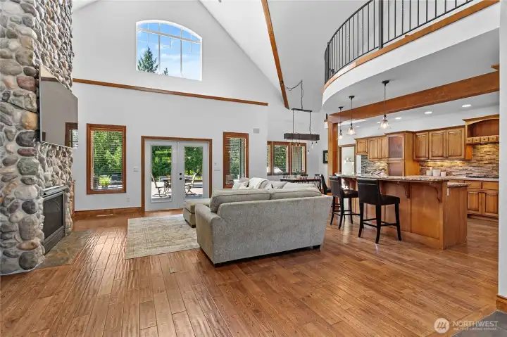 Soaring ceilings, expansive windows, and an open-concept design that seamlessly blends indoor and outdoor living. Soaring ceilings, expansive windows, and an open-concept design that seamlessly blends indoor and outdoor living.