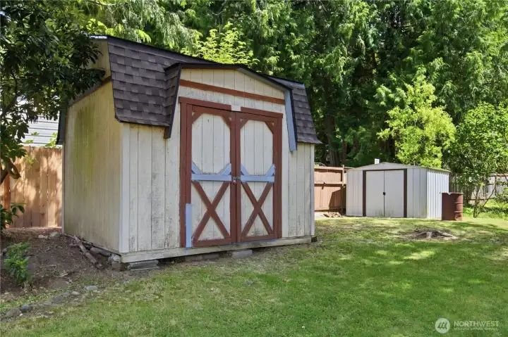 2 storage/garden sheds 2 storage/garden sheds