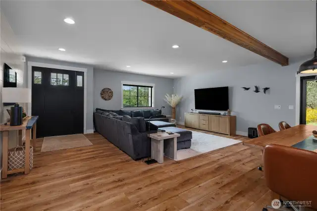 Features 9' ceilings, wood beams & slider to the Hot tub area!