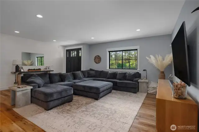 Living area open to the kitchen. Nice inviting fell in this entry