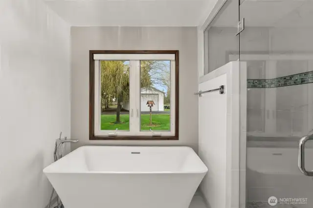 Main Bath Soaking Tub