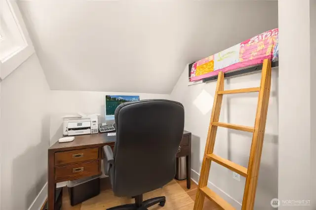 Darling alcove in the second bedroom makes a perfect spot to work from home or a cozy nook for reading!