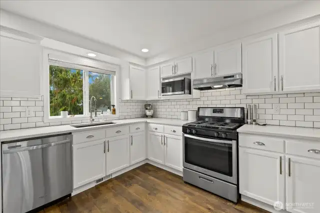 All appliances stay!