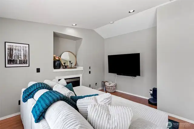 Vaulted ceiling in the family room