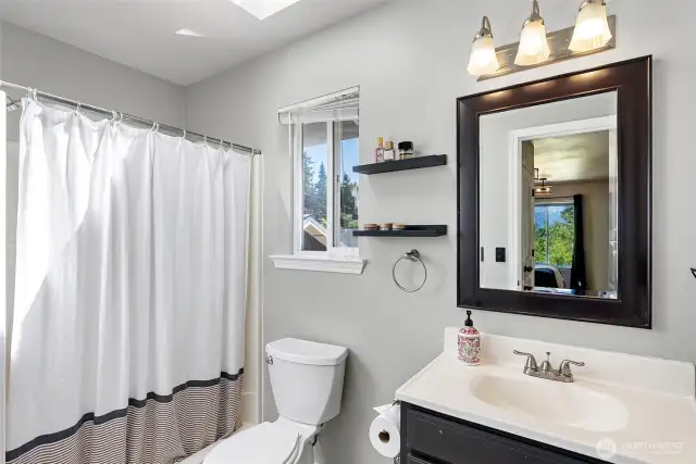 Full bath off primary bedroom.