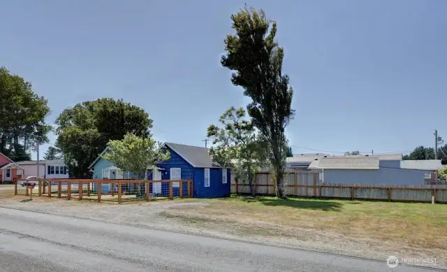 2 1-bath studio cabins. Currently rented with long-term tenants. The extra property could be used for RV parking, garage or may other uses.