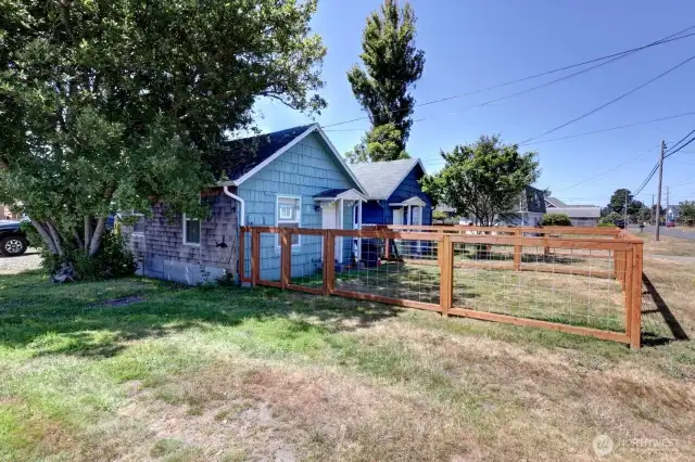 Unit A - 1 Bath studio cabin with new flooring, cabinets and appliances. Check out the fenced yard.