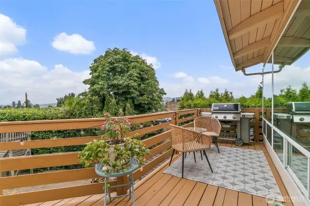Huge deck for entertaining, relaxing or just taking in the view.