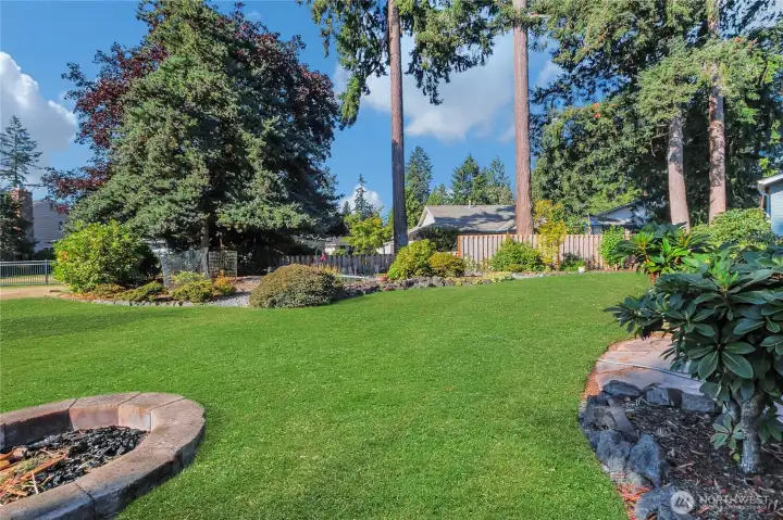 Backyard with Fire Pit, Pond, Fountain Deck
