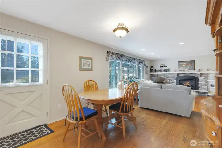 Eatin Space off the KItchen