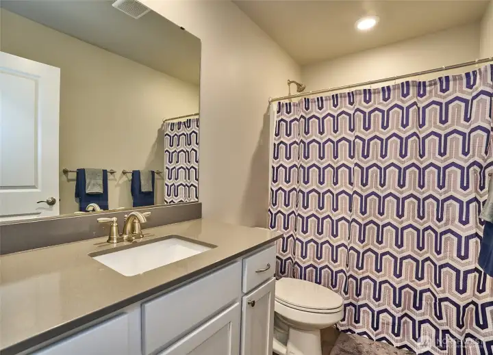 Upstairs main bathroom