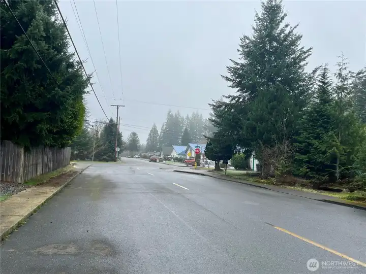 looking up street which dead ends in cut de sac