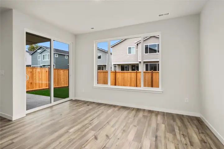 Photos of a previously completed home. Actual colors and finishes may vary. See site agent for details.