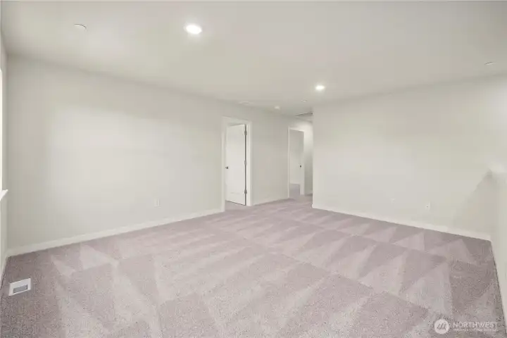 Photos of a previously completed home. Actual colors and finishes may vary. See site agent for details.