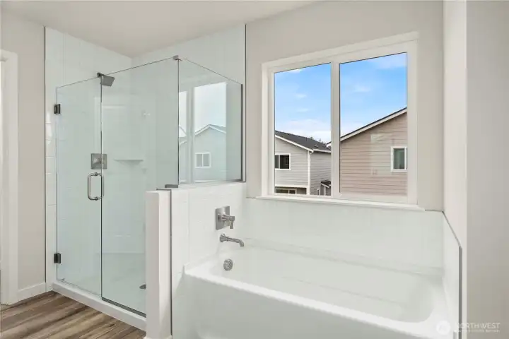 Photos of a previously completed home. Actual colors and finishes may vary. See site agent for details.