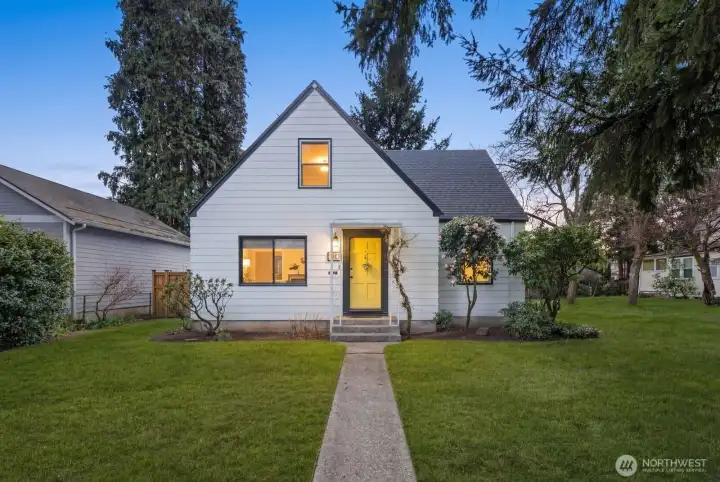 Home faces North... Buyer to Verify :)