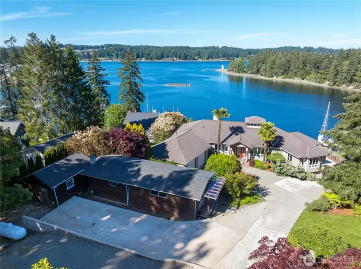 The original cottage offers a great room with a separate kitchen, full bath, and storage room. Washer/dryer hookups.