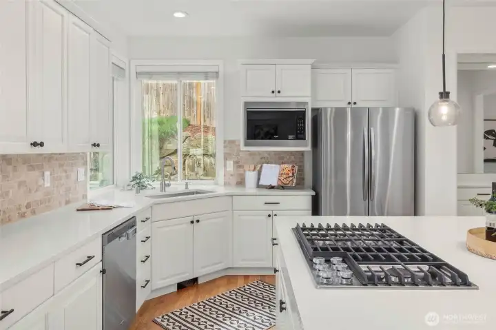 Brand New Gas Cooktop, New Counters, Lighting & Hardware Brand New Gas Cooktop, New Counters, Lighting & Hardware