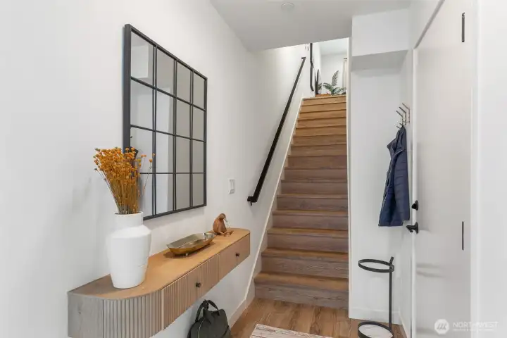 Photos are for illustrative purposes only and may depict a different floor plan in the community. Actual layout & specifications vary.