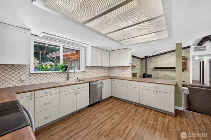 Kitchen with tons of counter space. Kitchen with tons of counter space.