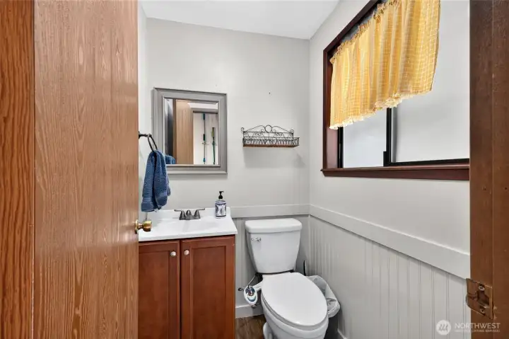 Convenient half bath Convenient half bath
