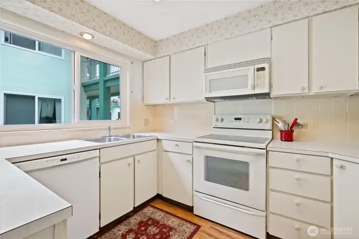 Very usable space with loads of cupboard space.