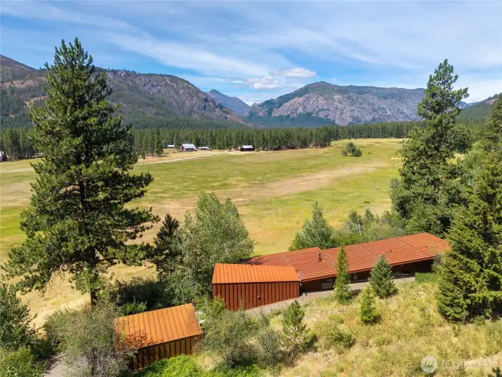 Located in the heart of Mazama, the home is positioned to capture sweeping meadow and mountain views, while offering exceptional privacy. Located in the heart of Mazama, the home is positioned to capture sweeping meadow and mountain views, while offering exceptional privacy.