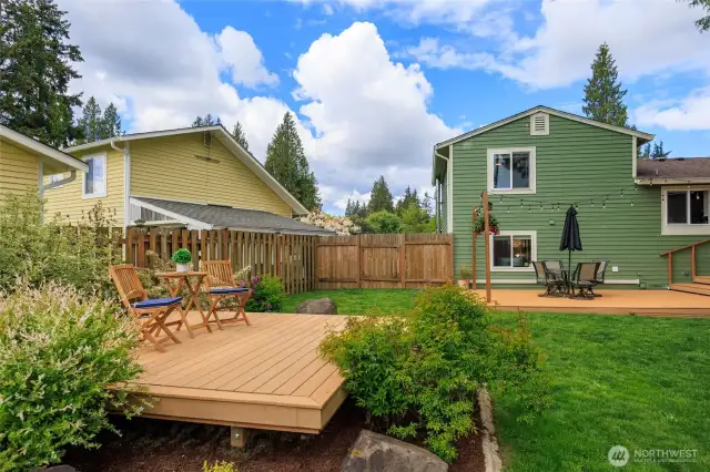Enjoy the magnificent Mountain VIEWS from this deck!