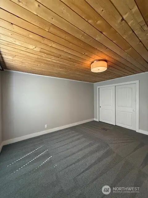 M Bedroom