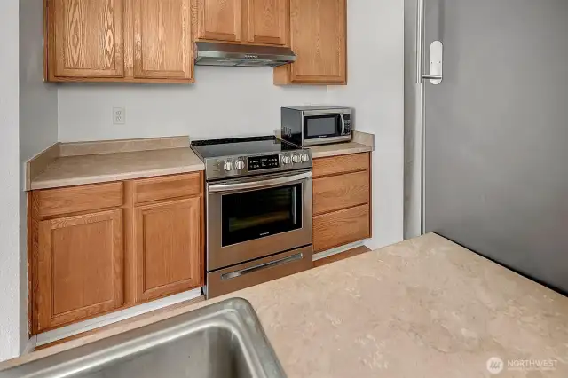 Stainless steel appliances were replaced in 2022.  Microwave conveys.