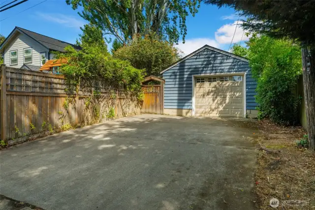 Garage off the alley