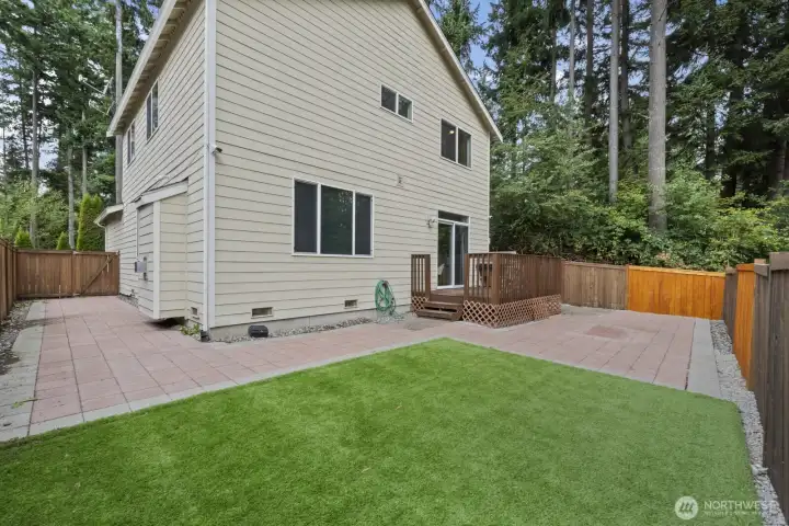 Taken from the SE corner of the lot, this pic shows the turf and pavers