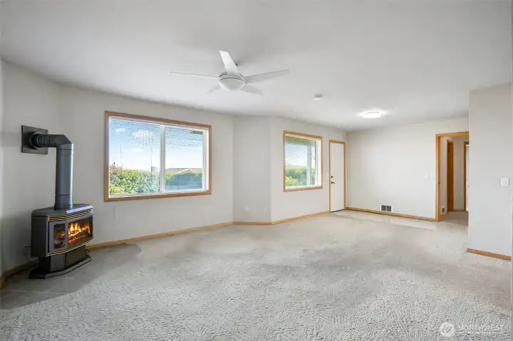 Lower level bonus room with separate entrance. With a view!!!