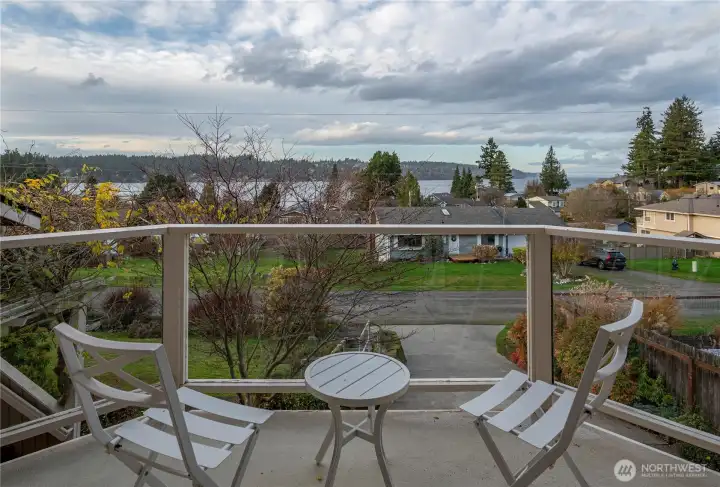 Deck off upper primary