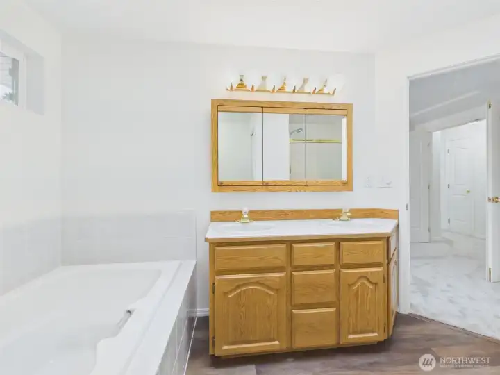 Main Bedroom Ensuite