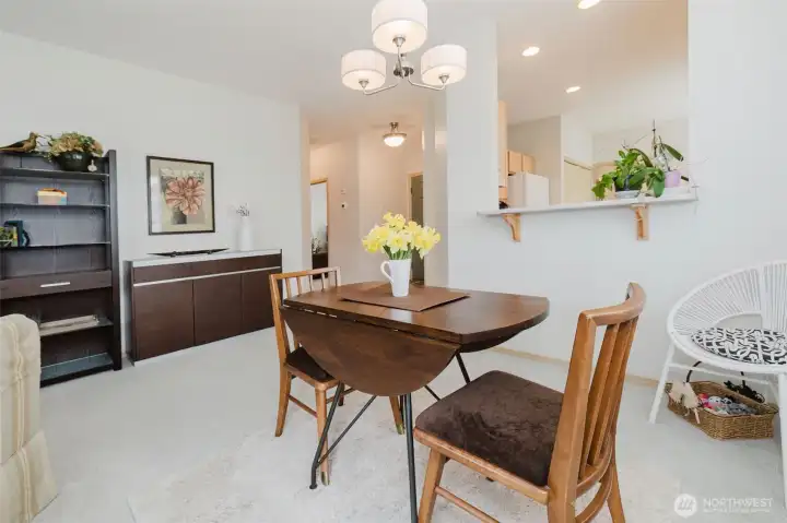 Dining room.