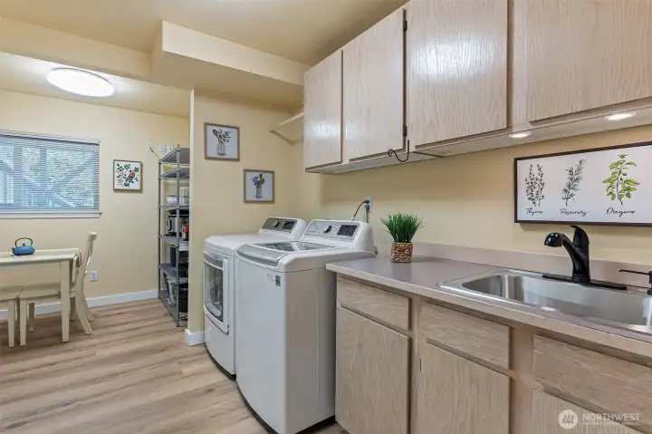 Downstairs Kitchenette and laundry room, all appliances are included.