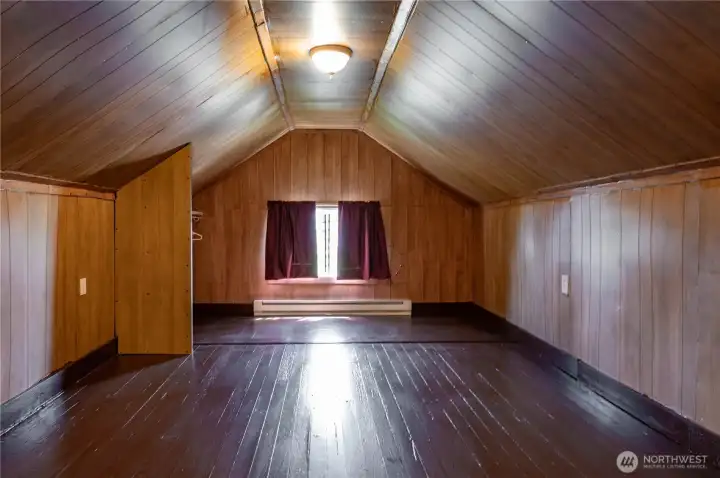 Upstairs bedroom