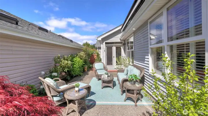Lovely outdoor entertainment pad or a peaceful retreat