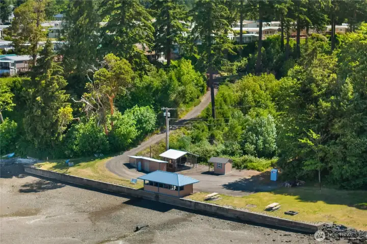 COMMUNITY PARK