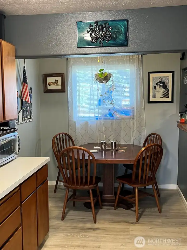 Dining area is separated from great room with 1/2 wall Dining area is separated from great room with 1/2 wall