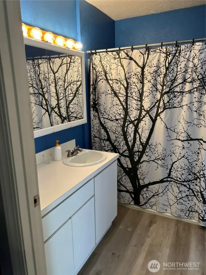 Full bathroom Full bathroom