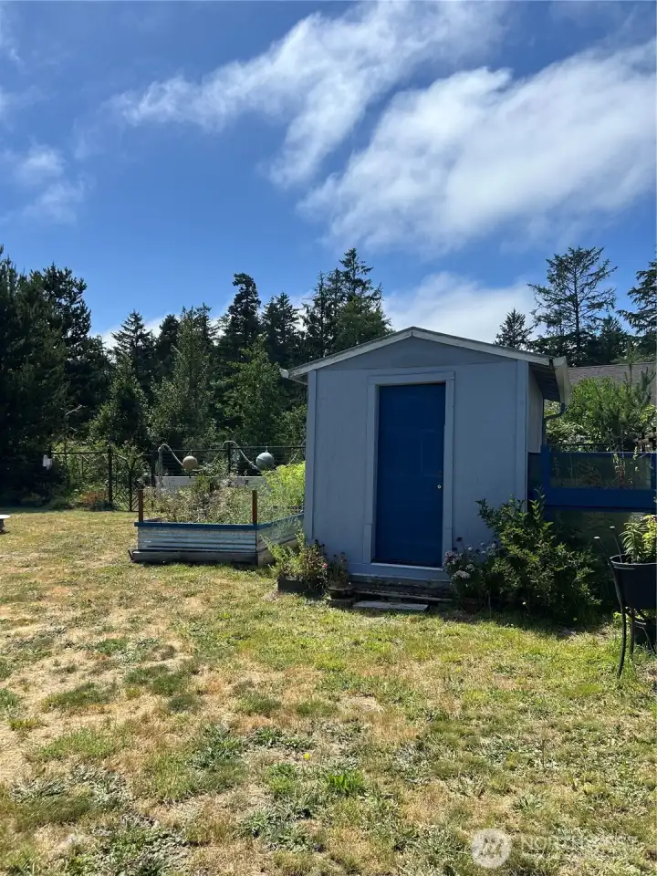 Storage shed Storage shed