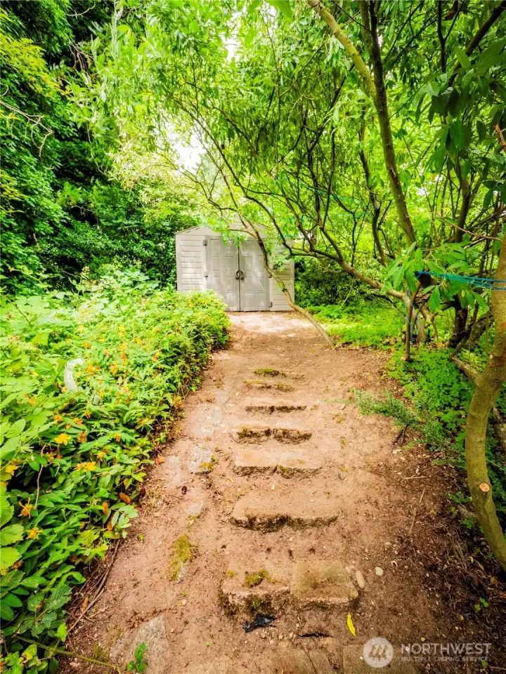 STEPS TO THE 10 X 10 STORAGE SHED....
